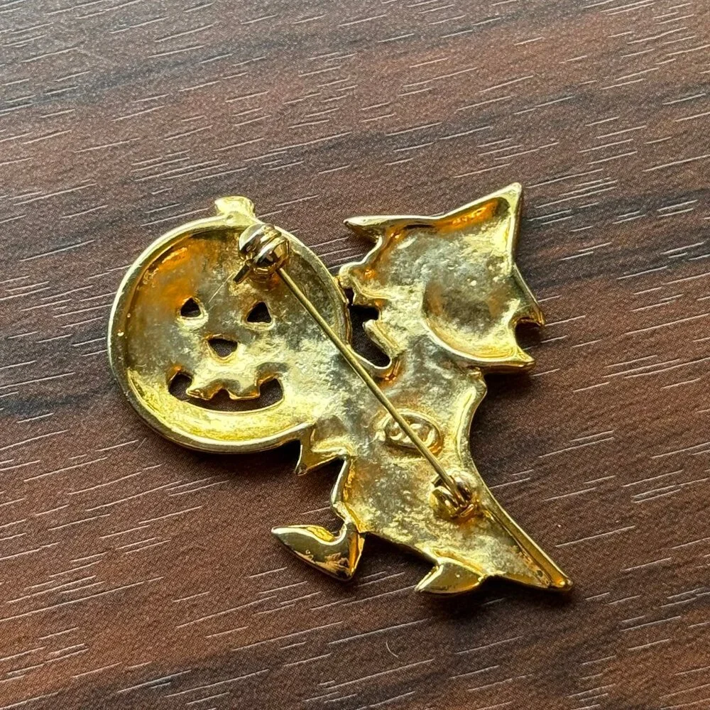SFJ Enamel Witch with Pumpkin Brooch Vintage 80s Gold Tone